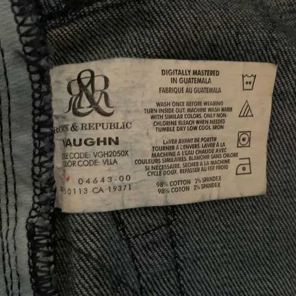 Rock & Republic Jeans Women's Size 29x34 Button Fly Vaughn Mid-Rise Skinny - Picture 6 of 9